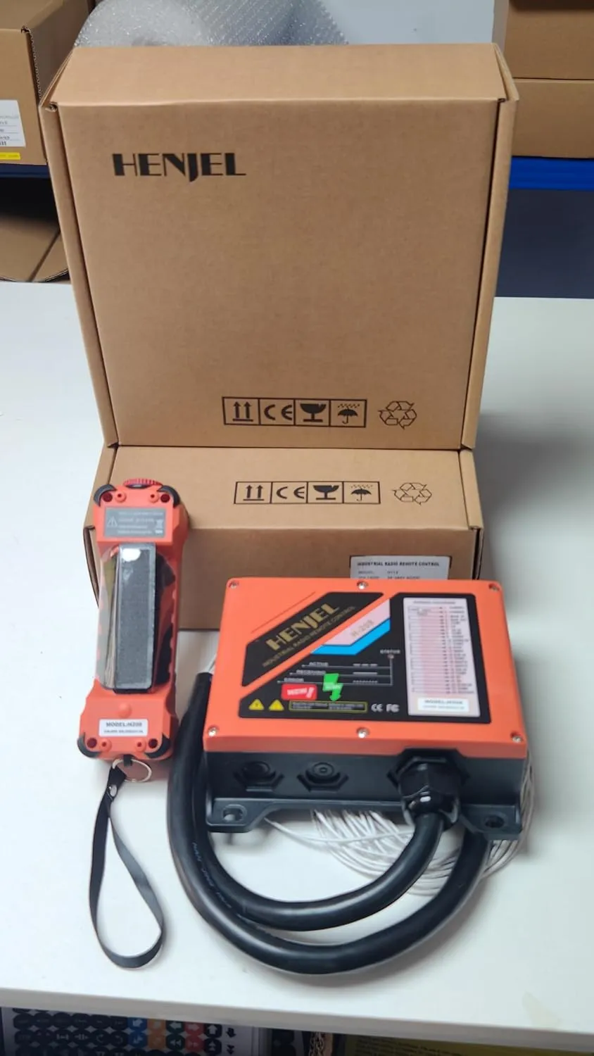 2 Dual Speed 12-65V 8 Channel Industrial Wireless Crane Remote Control for Overhead Bridge Travelling Gantry Truck Tower Crane Radio Transmitter and 12V 24V 36V DC Receiver w/E-Stop Push Button