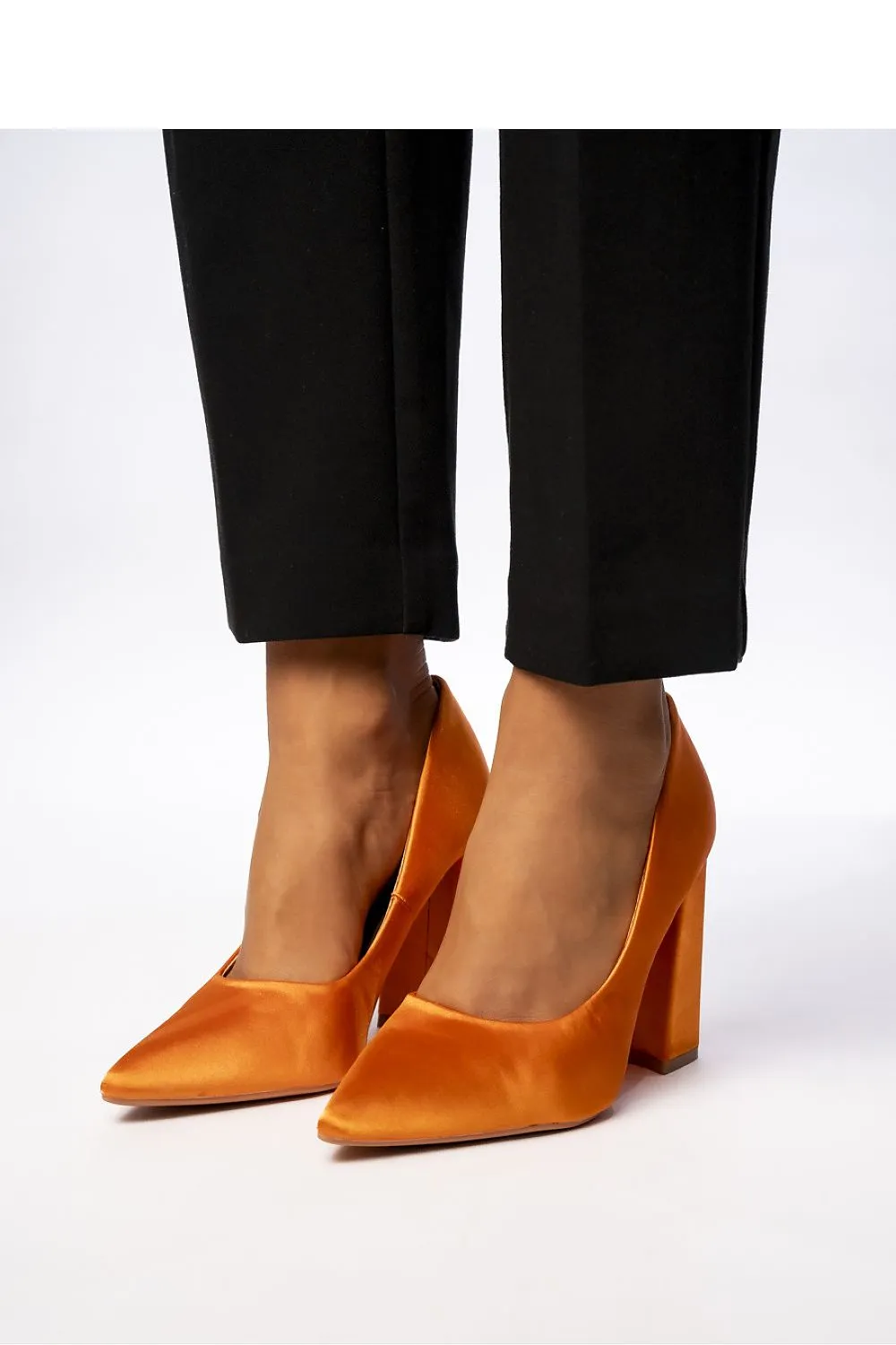 Block heel pumps