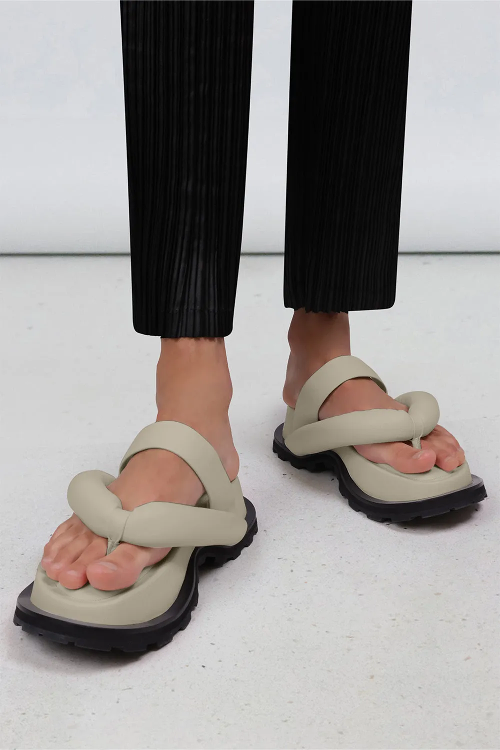CHUNKY THONG SANDAL | SAGE GREEN