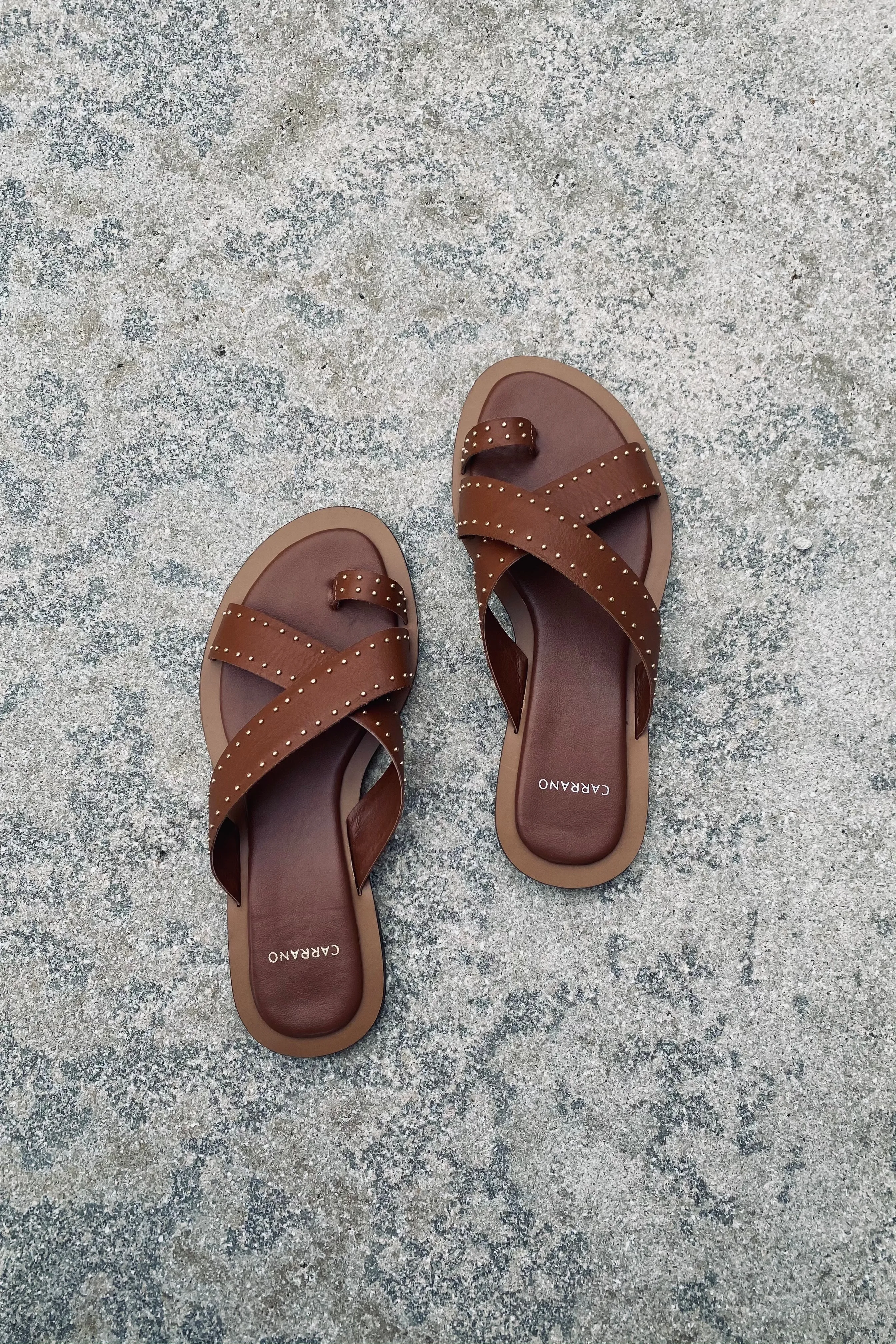 CR SLIDE SANDAL STUDDED LEATHER IN CARAMEL