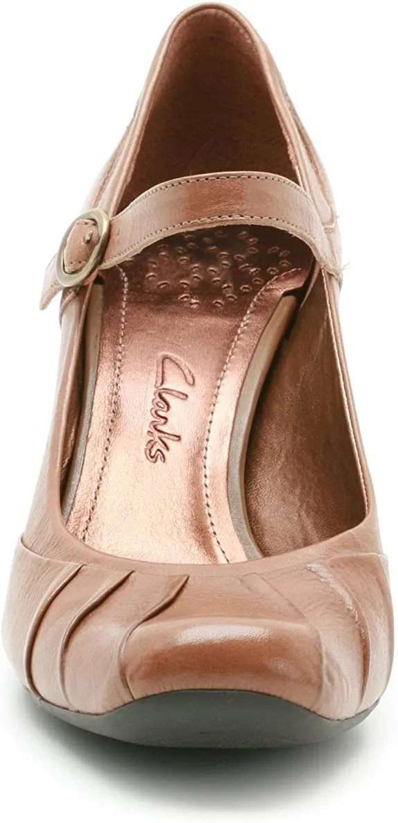 'Double date' women's pump