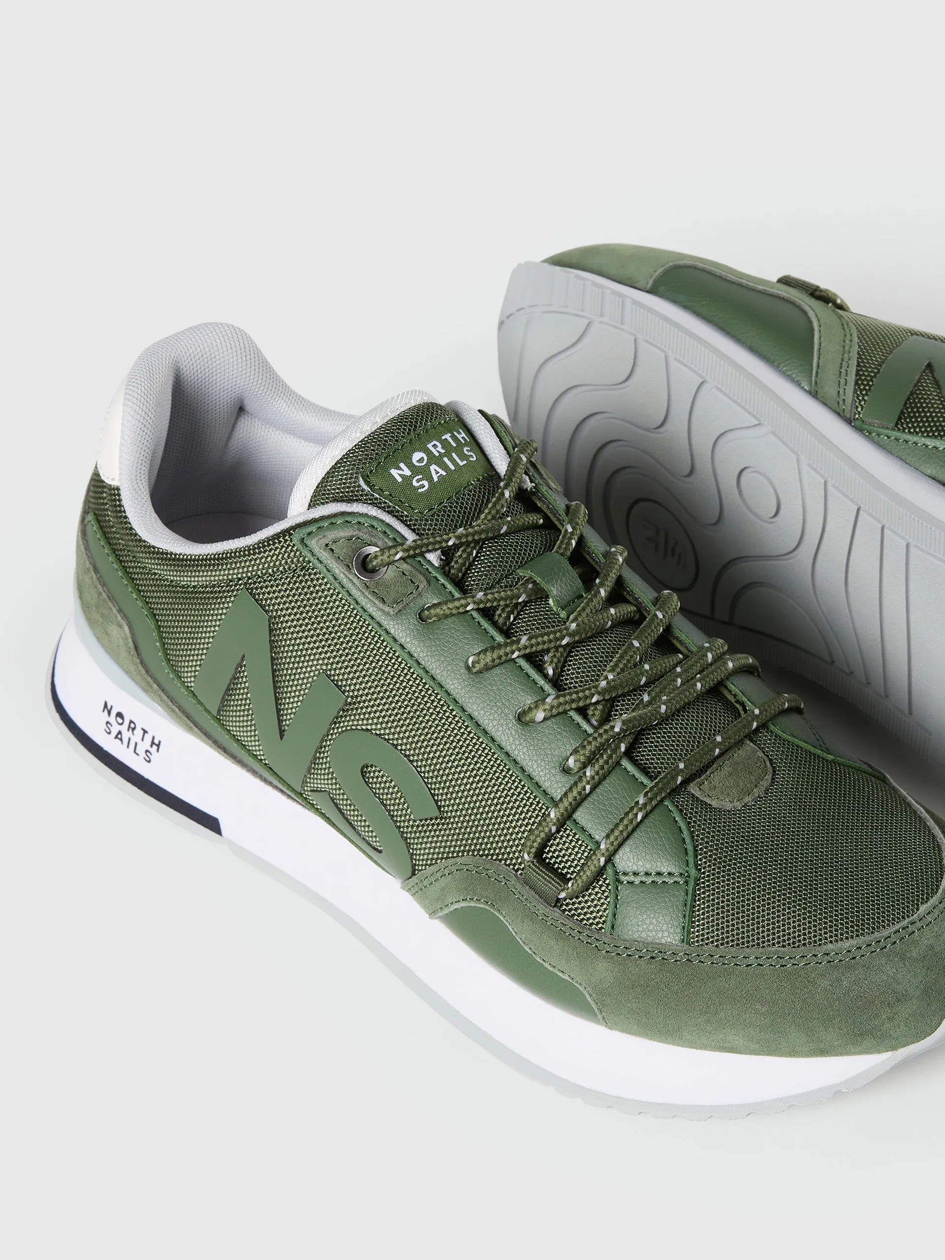 Hitch Logo Sneaker