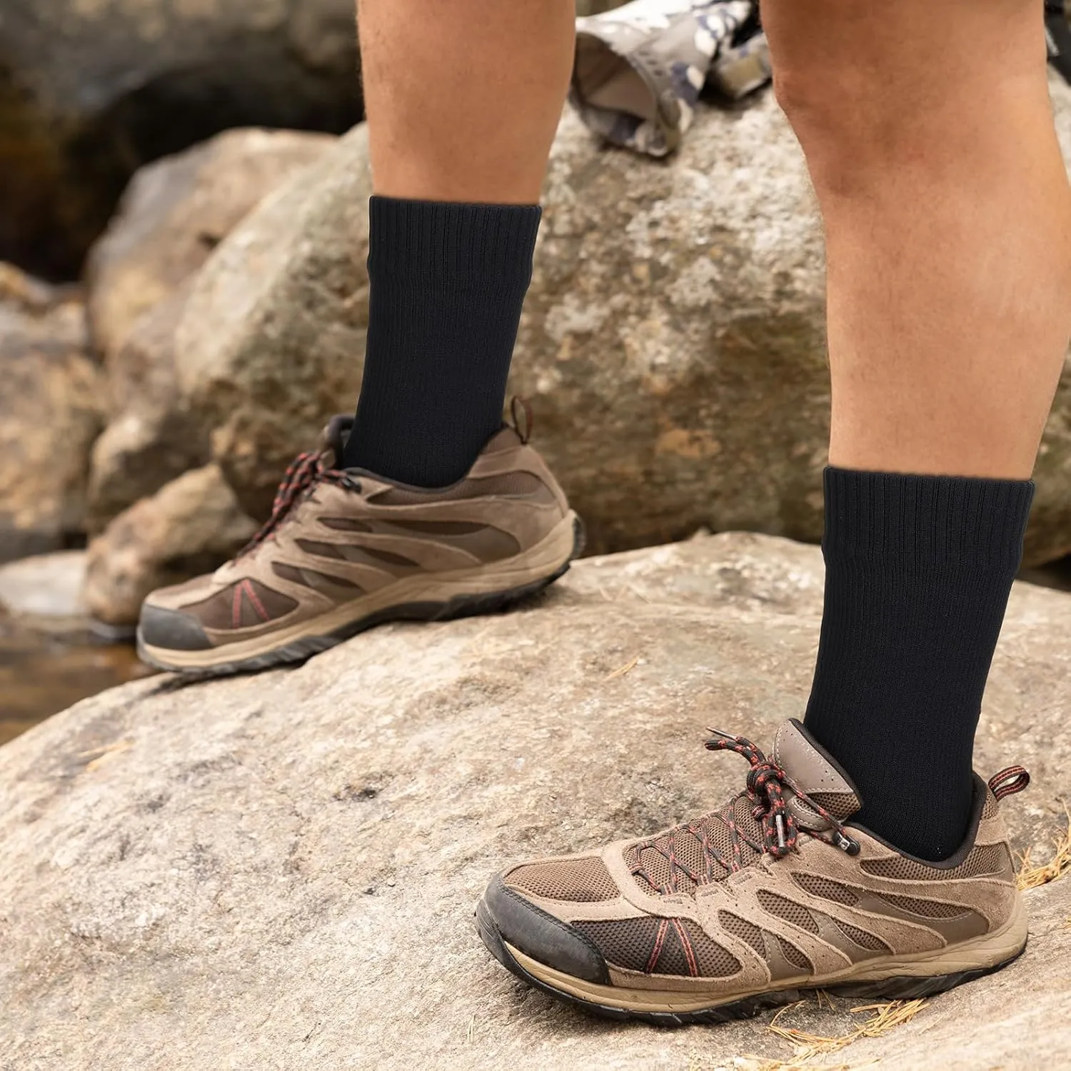 Jeyiour 2 Pairs Waterproof Socks Unisex Waterproof Breathable Outdoor Skiing Hiking Wading Fishing Socks for Men Women