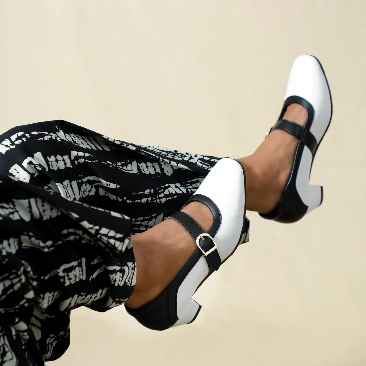 NICHE Women French White-Black Low Heel Pumps