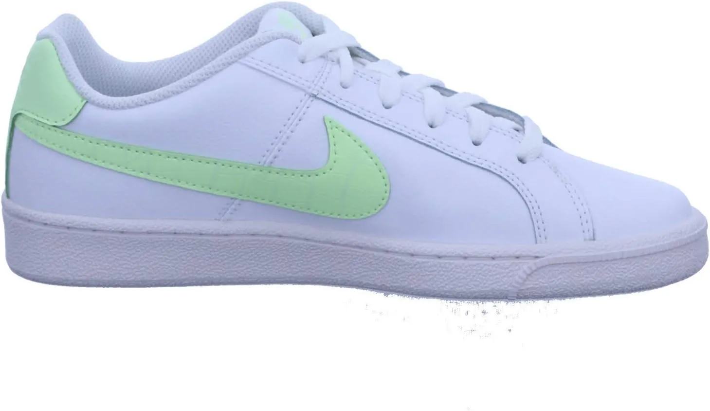 Nike Women's Tennis Shoe