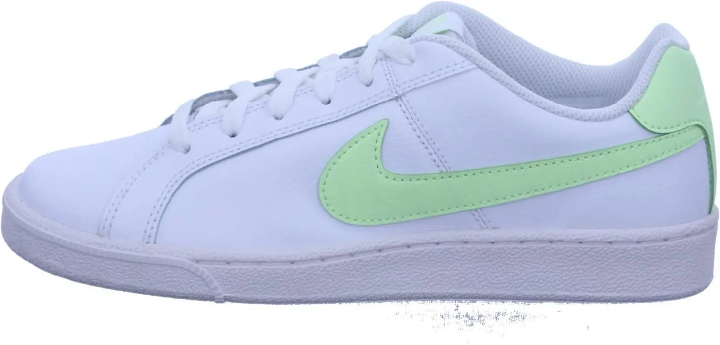 Nike Women's Tennis Shoe