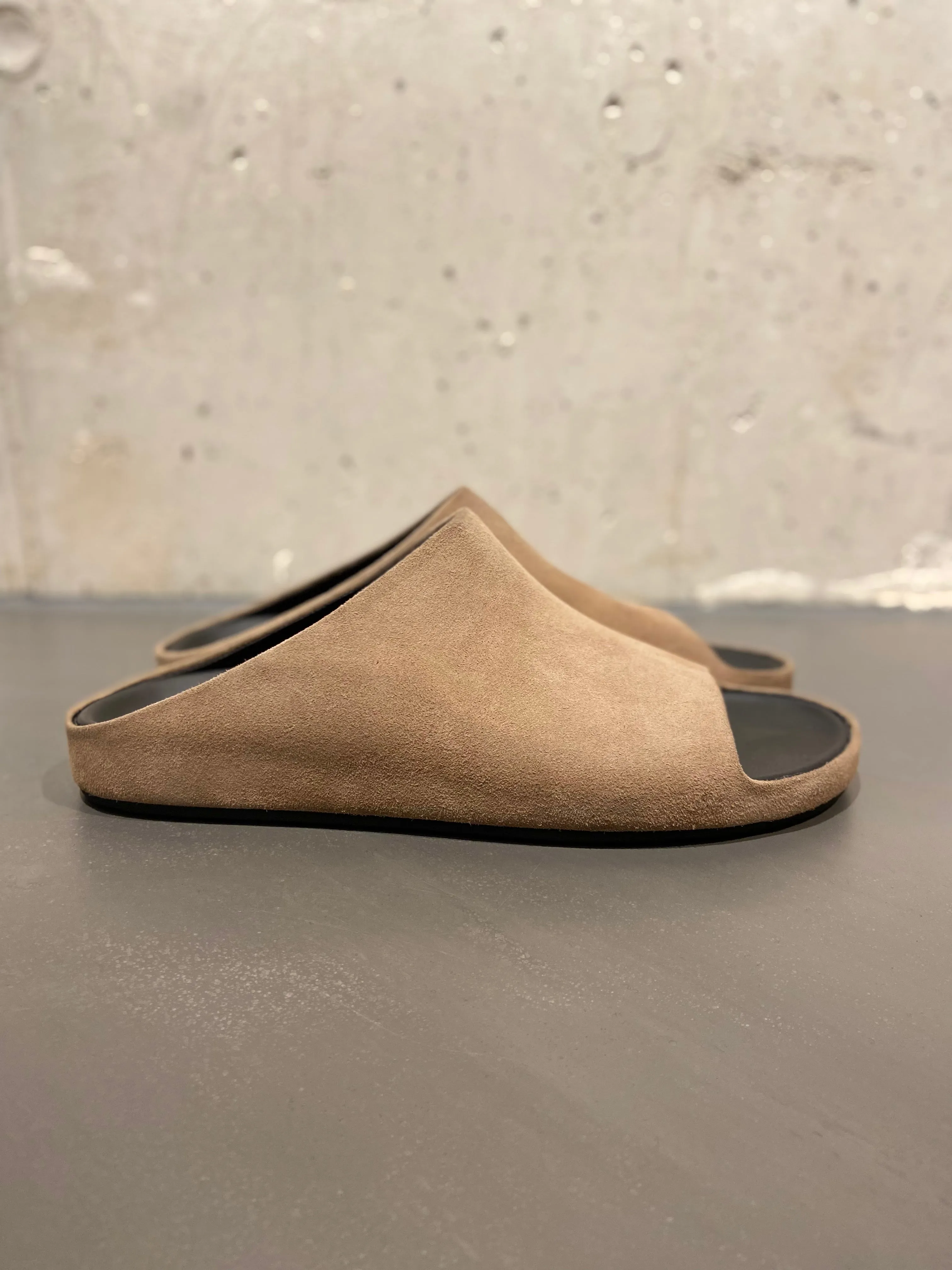 OFFICINE CREATIVE BABOUCHE/002 SLIDE SUEDE TAUPE
