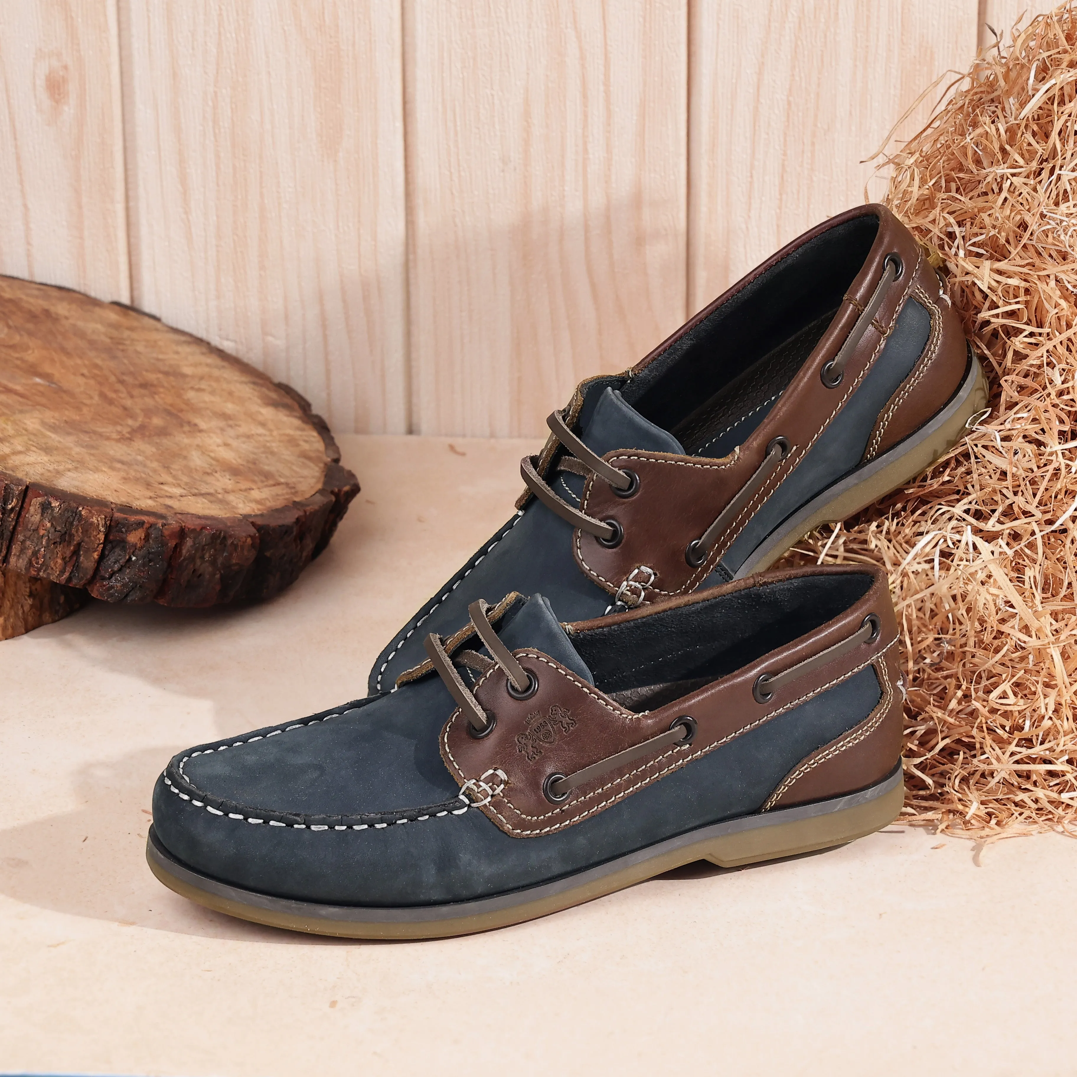 Pippa Women's Boat Shoes - NAVY BROWN