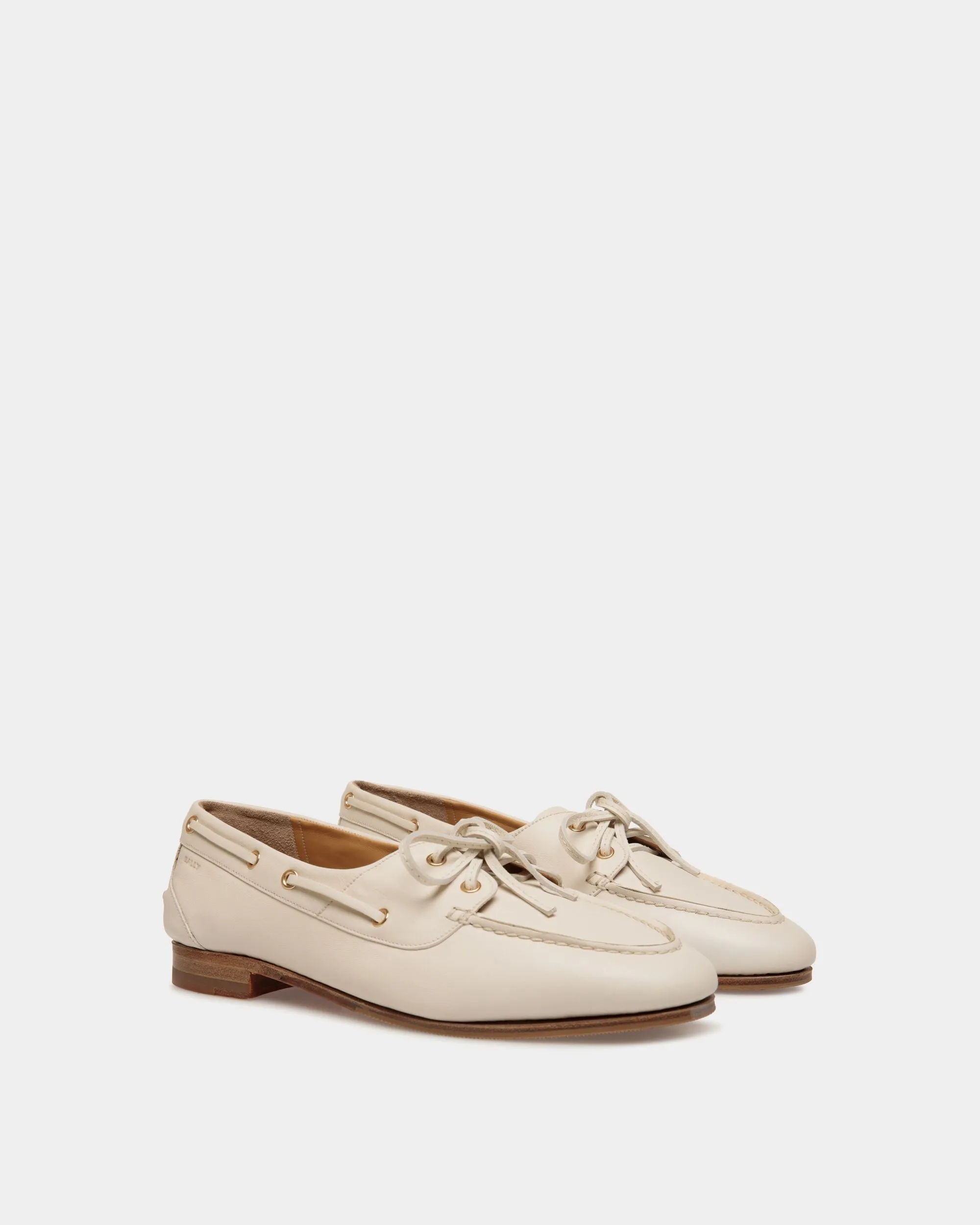 Plume Moccasin in White Leather