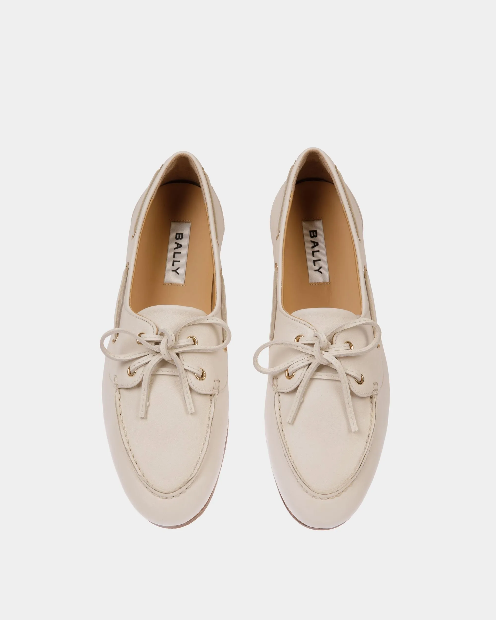 Plume Moccasin in White Leather