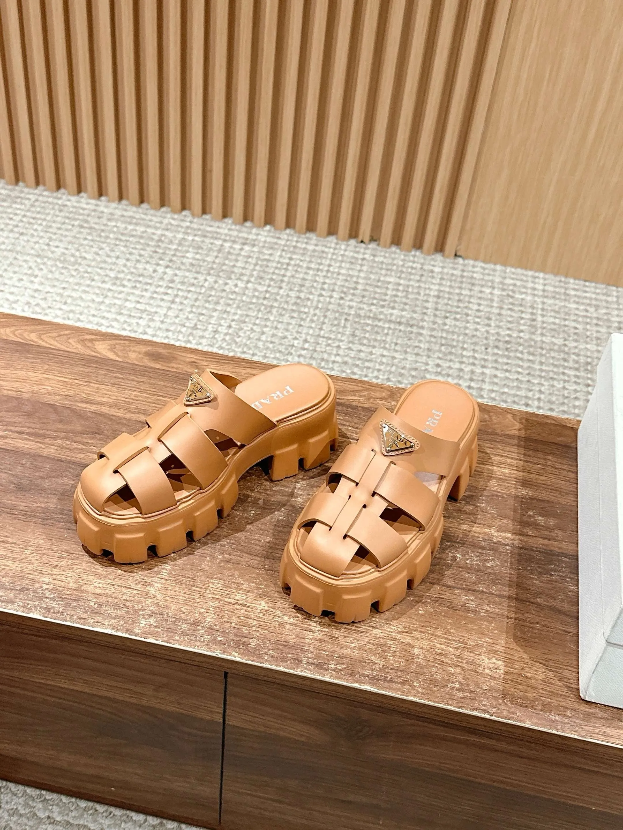 SE1599 Prada Monolith Rubber Mules / Size5-10