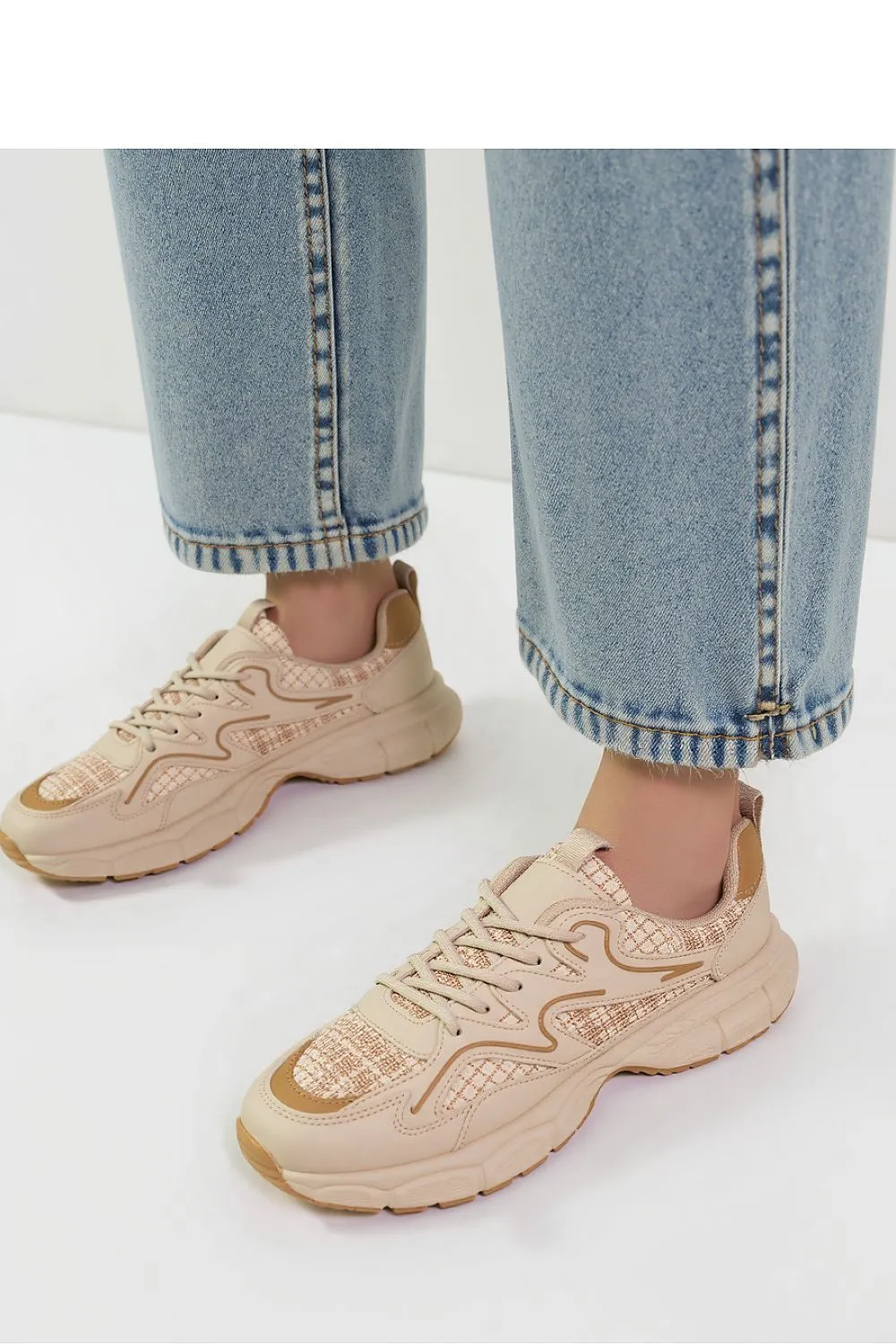 Sport Shoes model 210245 Inello