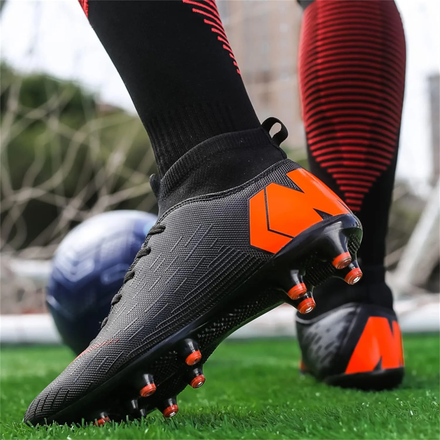 Unisex soccer sneakers are light, breathable, non-slip and shock-absorbing, and The youth high-top indoor lawn training hard bottom TF/AG.