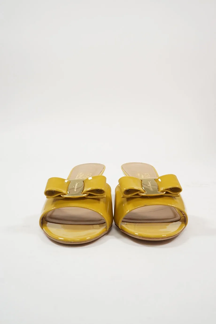 [WS6242] Salvatore Ferragamo | Low Heel Pump