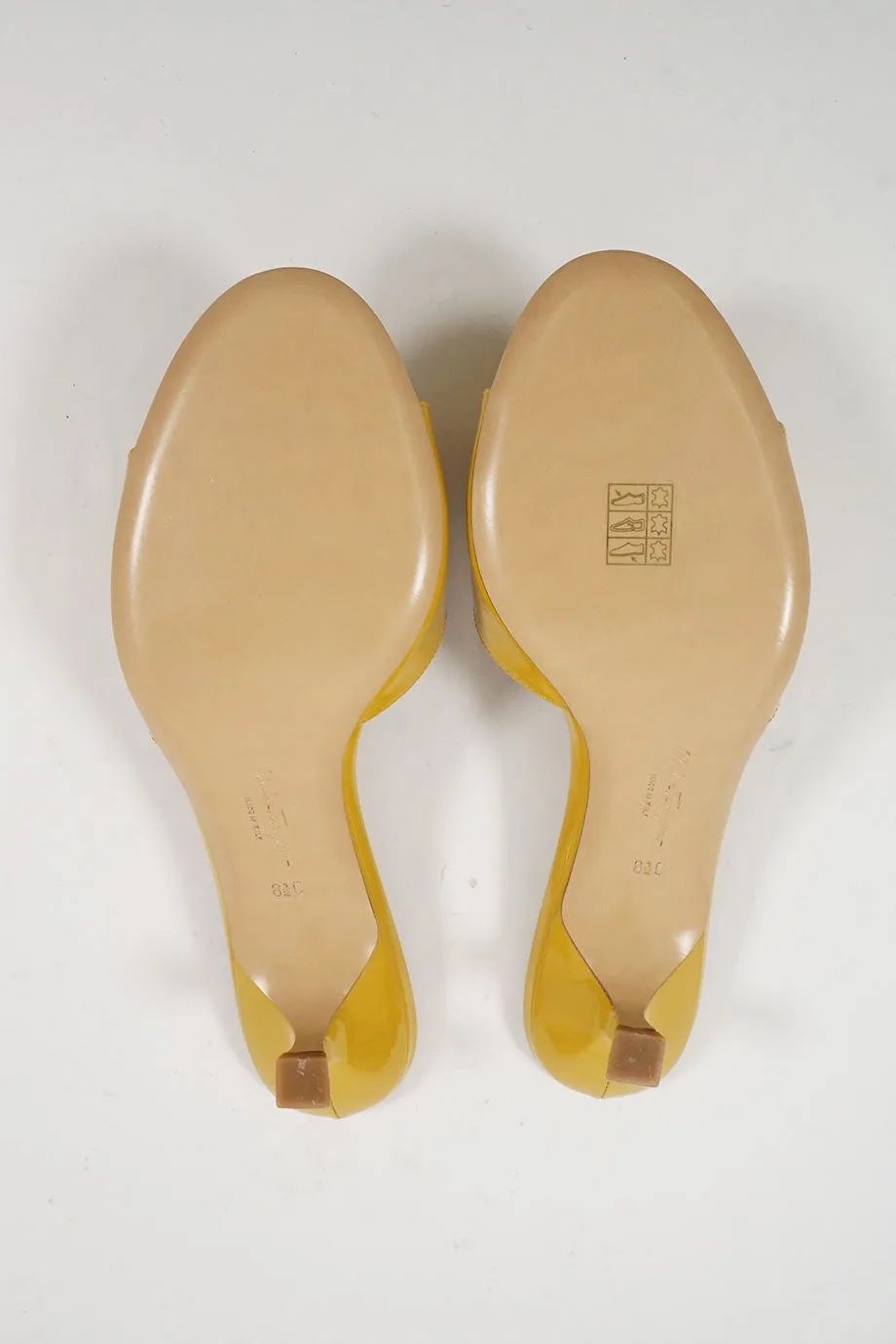 [WS6242] Salvatore Ferragamo | Low Heel Pump