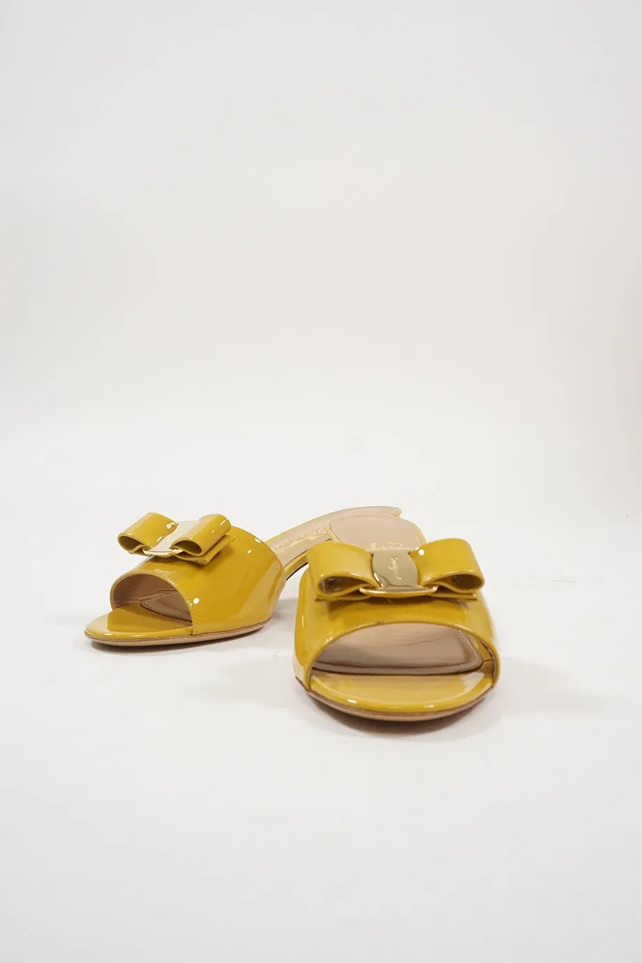 [WS6242] Salvatore Ferragamo | Low Heel Pump